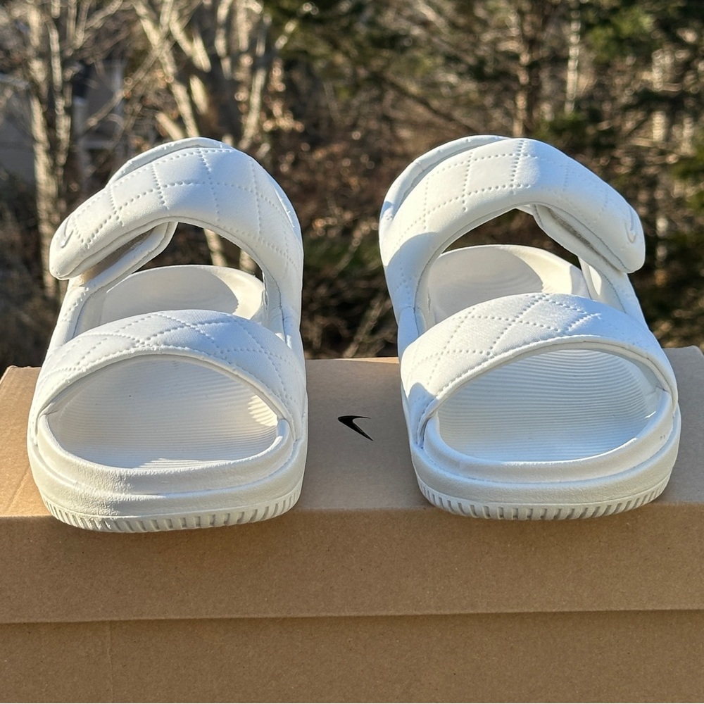 Womens Nike Calm Recovery Plush Casual Sandal Slides Beige - Womens 9 NEW - Picture 2 of 9